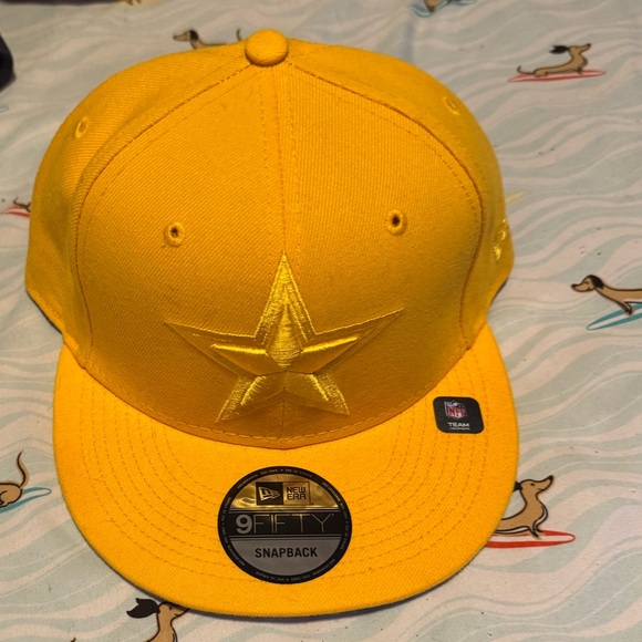 Dallas Cowboys New Era Yellow Snapback Hat - Picture 1 of 1